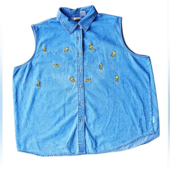 💥Plus size💥Looney Tunes tweety sleeveless denim top - Picture 1 of 8